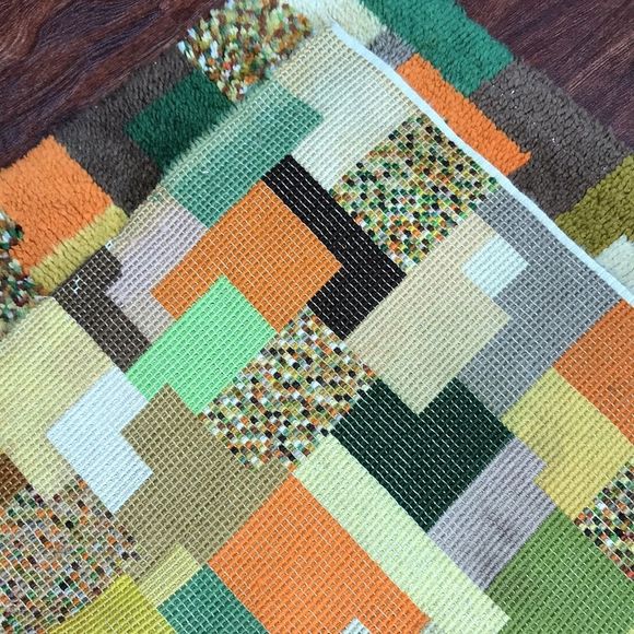 Vintage 60s handmade geometric rug / wall hanging - Picture 6 of 9